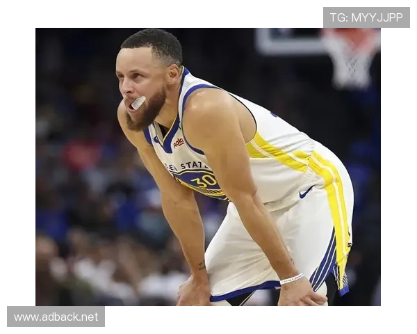 威金斯无球跑动提升防守强度助勇士关键防守反击制胜