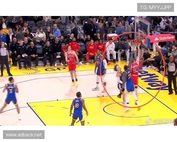 无球跑动制造空位，特伦特比持球更具三分威胁