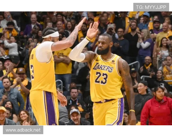 詹姆斯挡拆高效拉开空间助攻队友得分占比提升